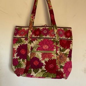 Vera Bradley large tote. Floral print.
